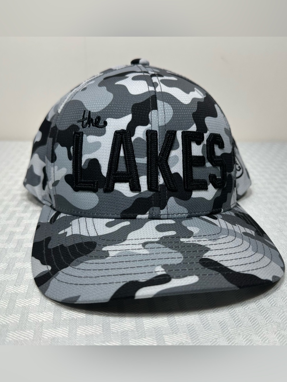 THE LAKES x G/FORE Performance Snapback Golf Hat Gray/Black Camo Wicking EUC